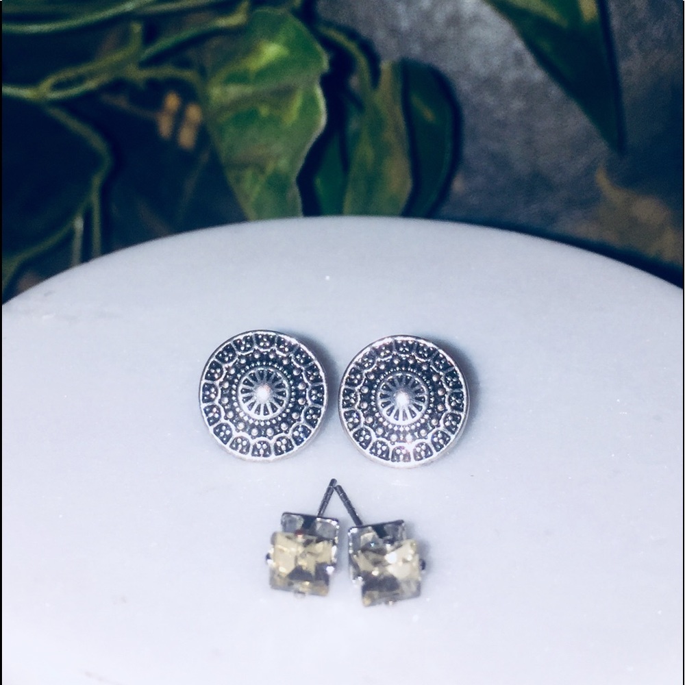 ❌ SOLD ❌ Silver and Smokey Stud Earrings